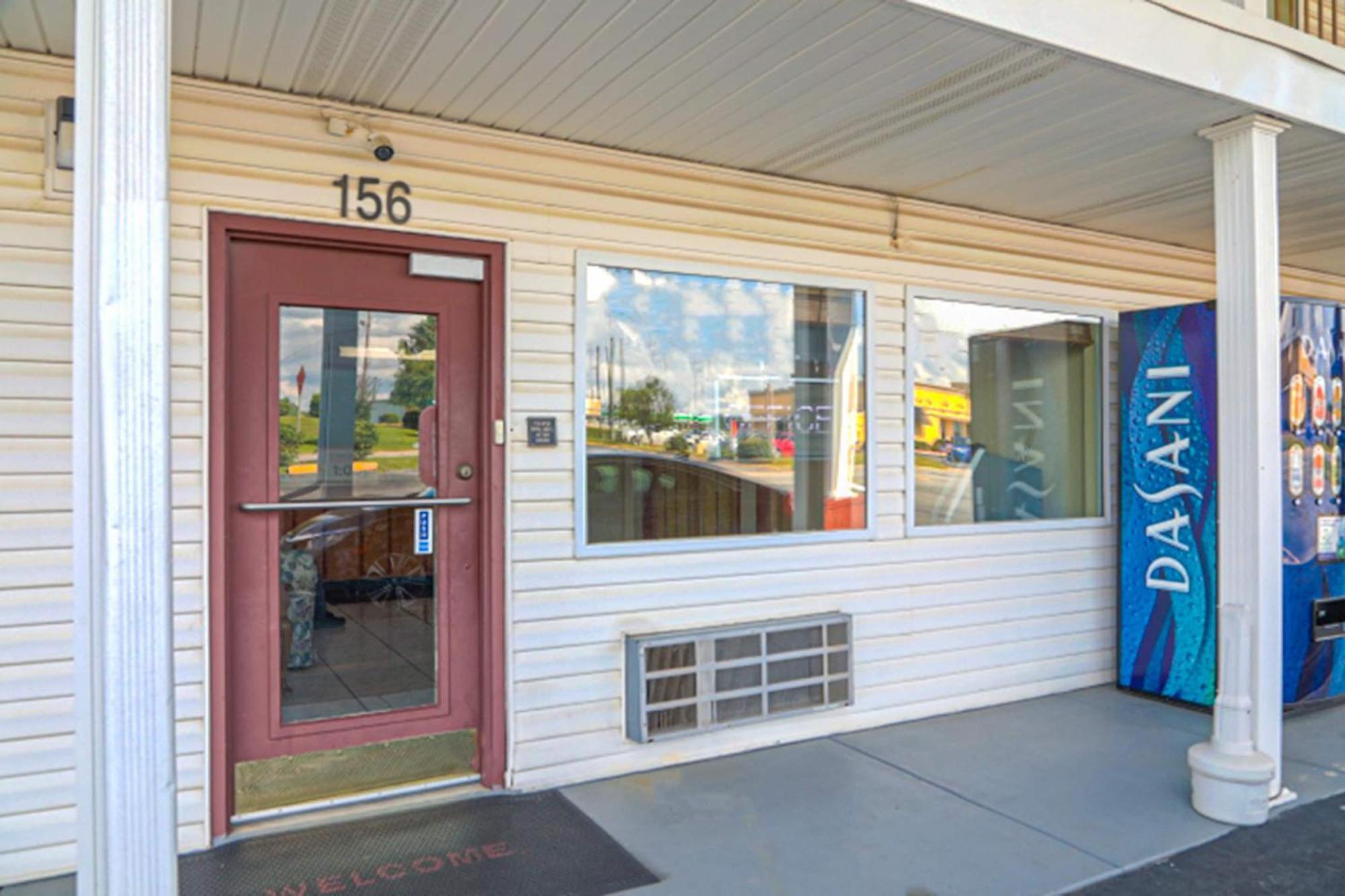Economy Inn By Oyo Ashburn Exterior photo