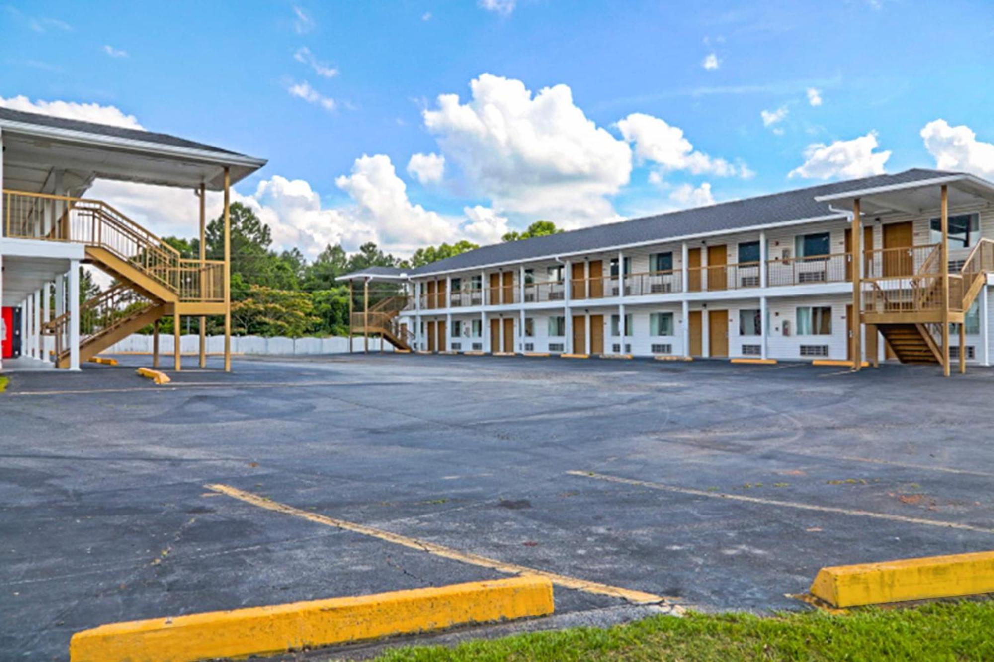 Economy Inn By Oyo Ashburn Exterior photo