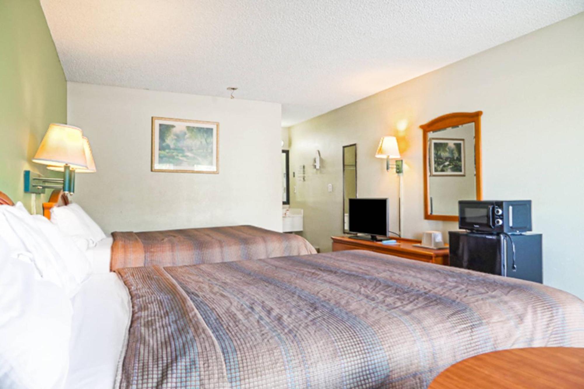 Economy Inn By Oyo Ashburn Exterior photo