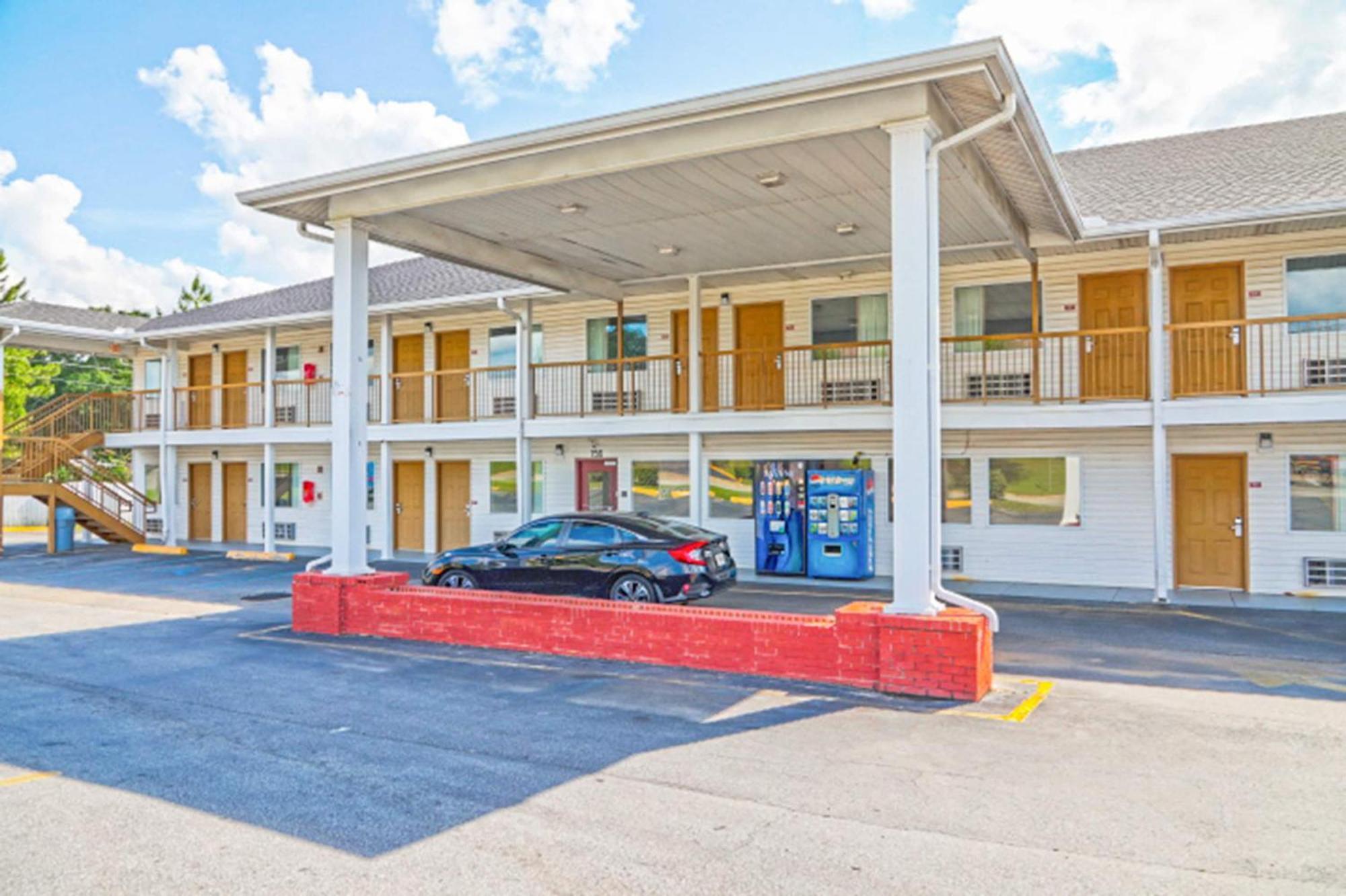 Economy Inn By Oyo Ashburn Exterior photo
