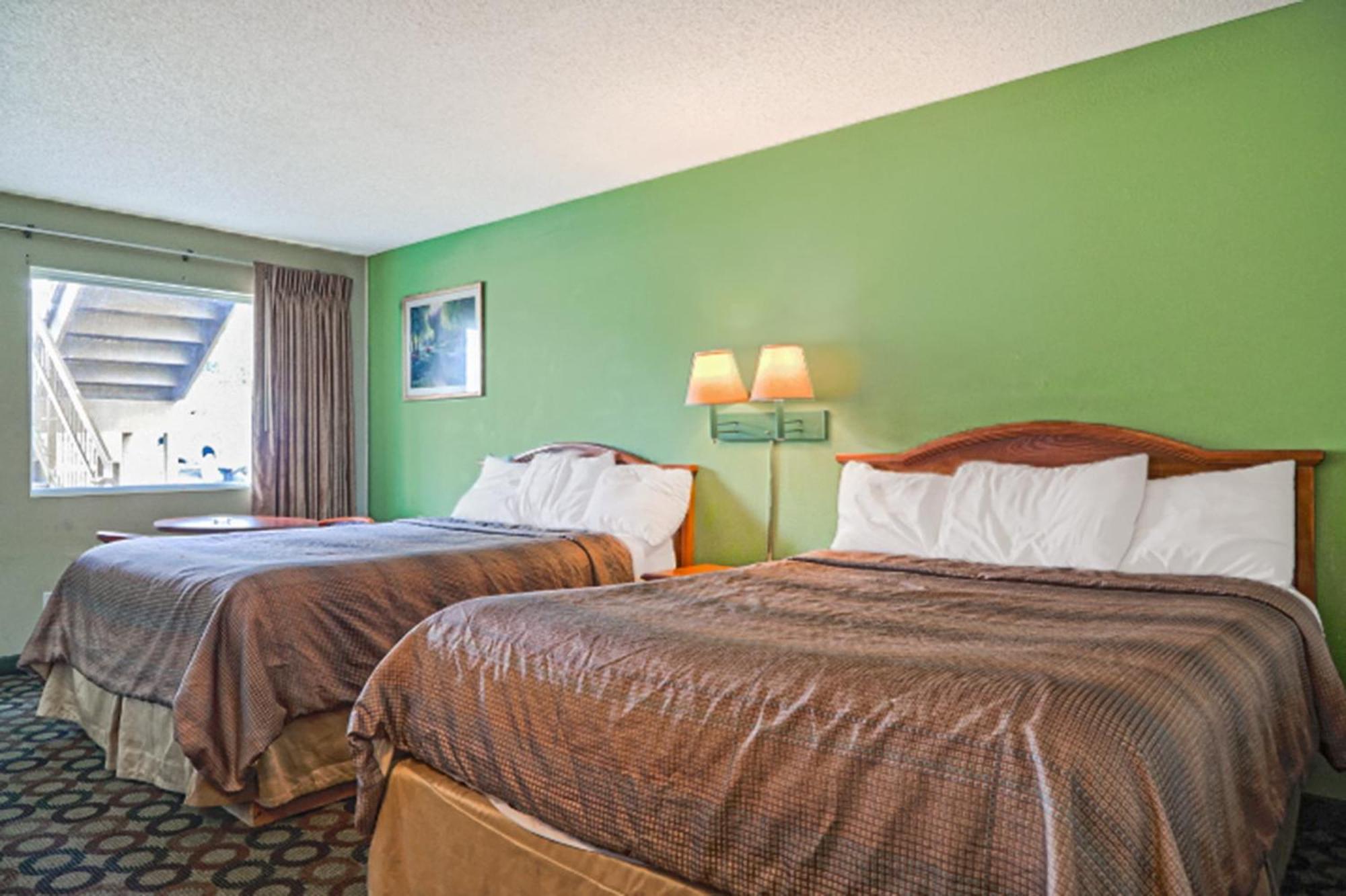 Economy Inn By Oyo Ashburn Exterior photo