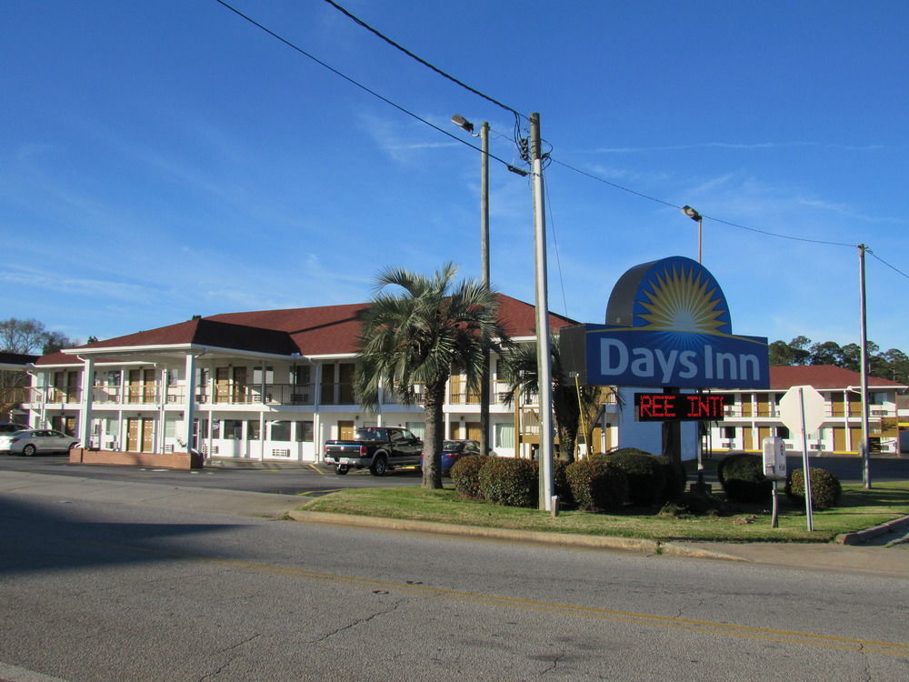 Economy Inn By Oyo Ashburn Exterior photo